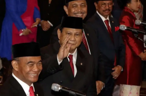 Pendukung Prabowo Kecewa Berat, Capresnya Jadi “Bawahan” Presiden Jokowi