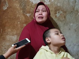 6 Tahun Rawat Bocah Lumpuh Layu, Dalam Tangis Pilu Keluarga Harapkan Uluran Tangan Pemerintah