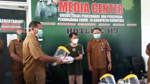 42 Set APD Diserahkan Ke Puskesmas Kabupaten Gorontalo