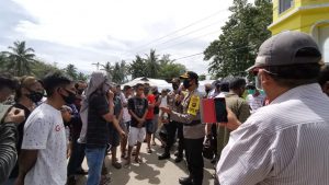 Ricuh  Pemudik di Perbatasan Gorontalo – Sulut,   Sikap Tegas Kapolres Gorut Berhasil Melerai