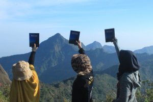 Gunung Muria Jadi Lokasi Peluncuran Puisi Para Pendaki di Pulau Jawa
