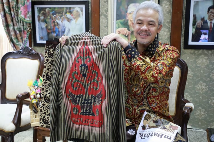 Hari Batik Nasional,  Gubernur Ganjar Pranowo Gelar Kenduren UMKM