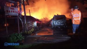 Kebakaran Melanda 8 Unit Ruko Di Kabupaten Melawi
