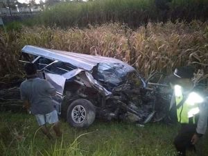 Satu Korban Meninggal,  Mobil ELF VS Kereta Api Gajayana, Diperlintasan KA Tanpa Palang Pintu