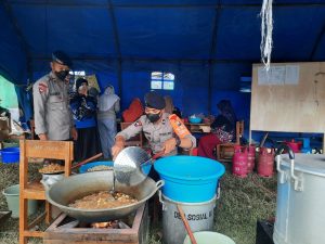Polri Gelar Operasi Kemanusiaan Aman Nusa II Tanggulangi Erupsi Gunung Semeru.