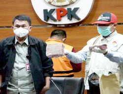 KPK Tangkap Tangan Panitera dan Hakim PN Surabaya