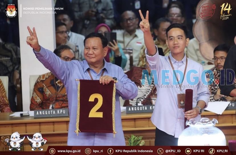 Calon Presiden 2024 Prabowo Subianto dan Calon Wakil Presiden Gibran Rakabuming (foto KPU)