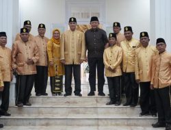 Bertemu dengan Dua Lembaga Adat, Gubernur Gusnar Tegaskan Organisasi Adat sebagai Mitra Strategis Pemerintah