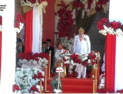 Jadi Inspektur Upacara, Gubernur Gusnar Ismail : Momentum Tingkatkan Pembangunan, Demi Kesejahteraan Rakyat