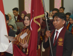 46 Mahasiswa Yudisium dan Pengambilan Sumpah Profesi Guru 2025