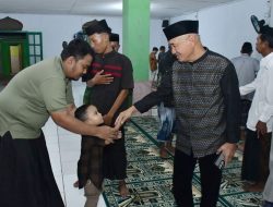 Konsisten Lakukan Tradisi! Bupati Pohuwato Buka Puasa Bersama Warga di Masjid Nur Yaqin Desa Balayo