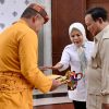 Presiden Prabowo Tiba di Gorontalo, Disambut Wagub Idah dengan Prosesi Adat Mopotilolo