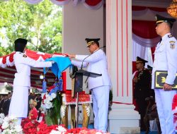 Gubernur Gusnar Ismail Pimpin Upacara HUT ke-81 RI: Pertegas Semangat Kebangsaan dan Kolaborasi Lintas Sektor