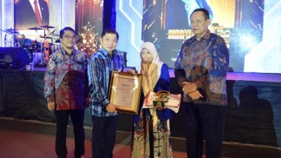Gubernur Gusnar Ismail Apresiasi Sumo Foundation Award 2026
