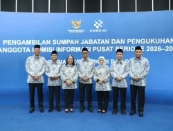 Tujuh Anggota KI Pusat 2026–2030 Resmi Dilantik, Rektor UNG Dorong Penguatan Keterbukaan Informasi Digital
