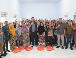 Wujud Kepedulian Pemprov Gorontalo, 600 Paket Bantuan Pangan Disalurkan ke Bone dan Bone Raya