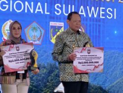 Mendagri Berikan Penghargaan Gubernur Gusnar Ismail Terbaik I Kategori Layanan Kesehatan