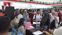 KIP Kuliah Disalurkan, 1.613 Mahasiswa Baru UNG Terima Buku Tabungan dan ATM