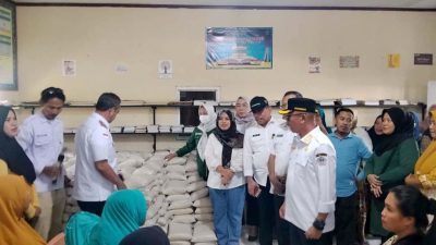 Bantu 34.396 Jiwa Terdampak Kekeringan, Pohuwato Salurkan 171,9 Ton Beras Cadangan Pangan Pemerintah