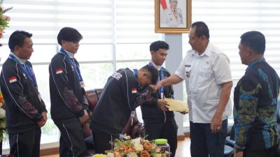 Gubernur Serahkan Bonus Untuk Atlet Peraih Medali Asean Games Di Jepang 2026